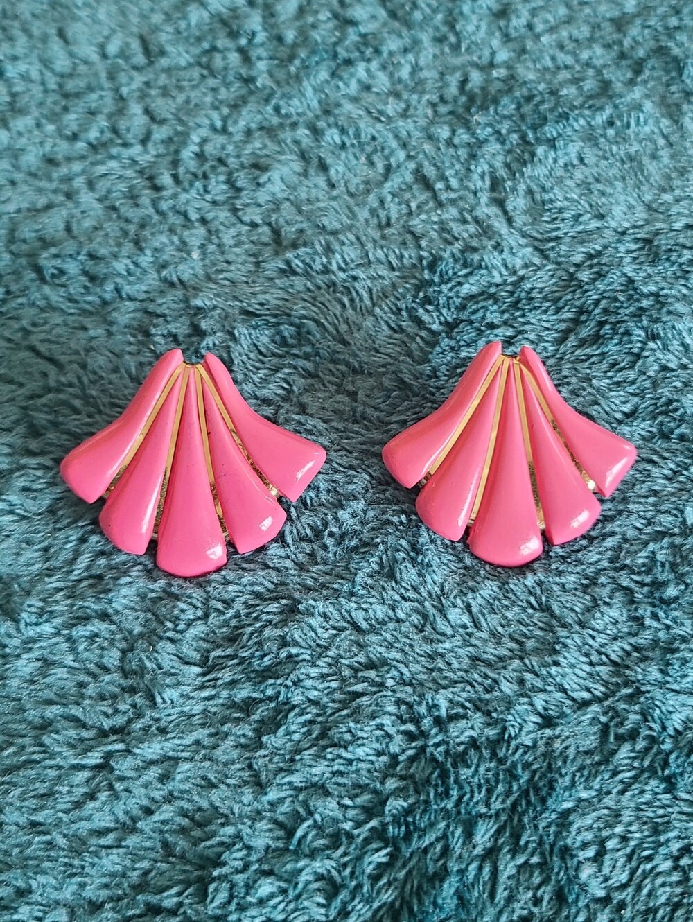 Pink Fan-Shaped Earrings with Gold Trim